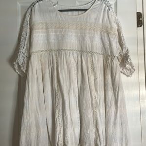 Size med spell &the gypsy white and cream lace tunic!